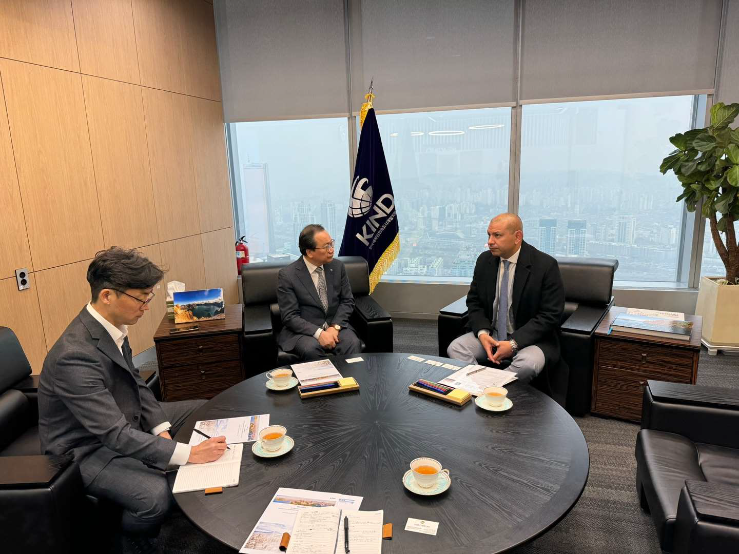Ambassador of Colombia visited KIND HQ