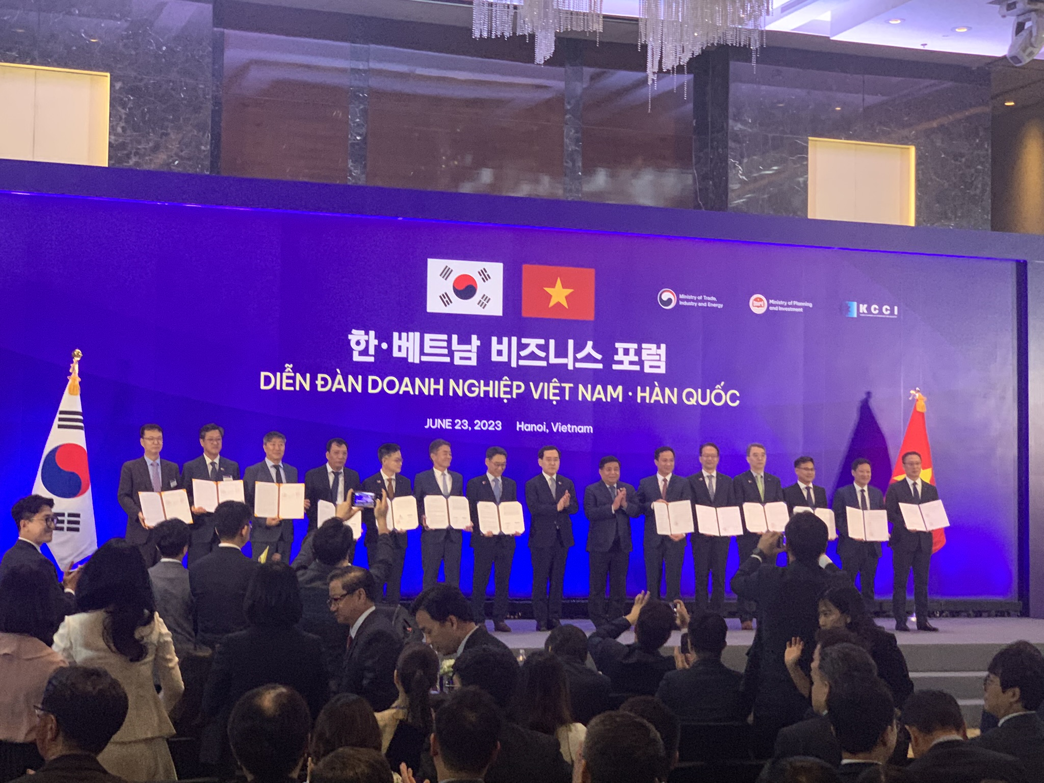 Signing of MOU for Cooperation in Vietnam Urban Development Projects