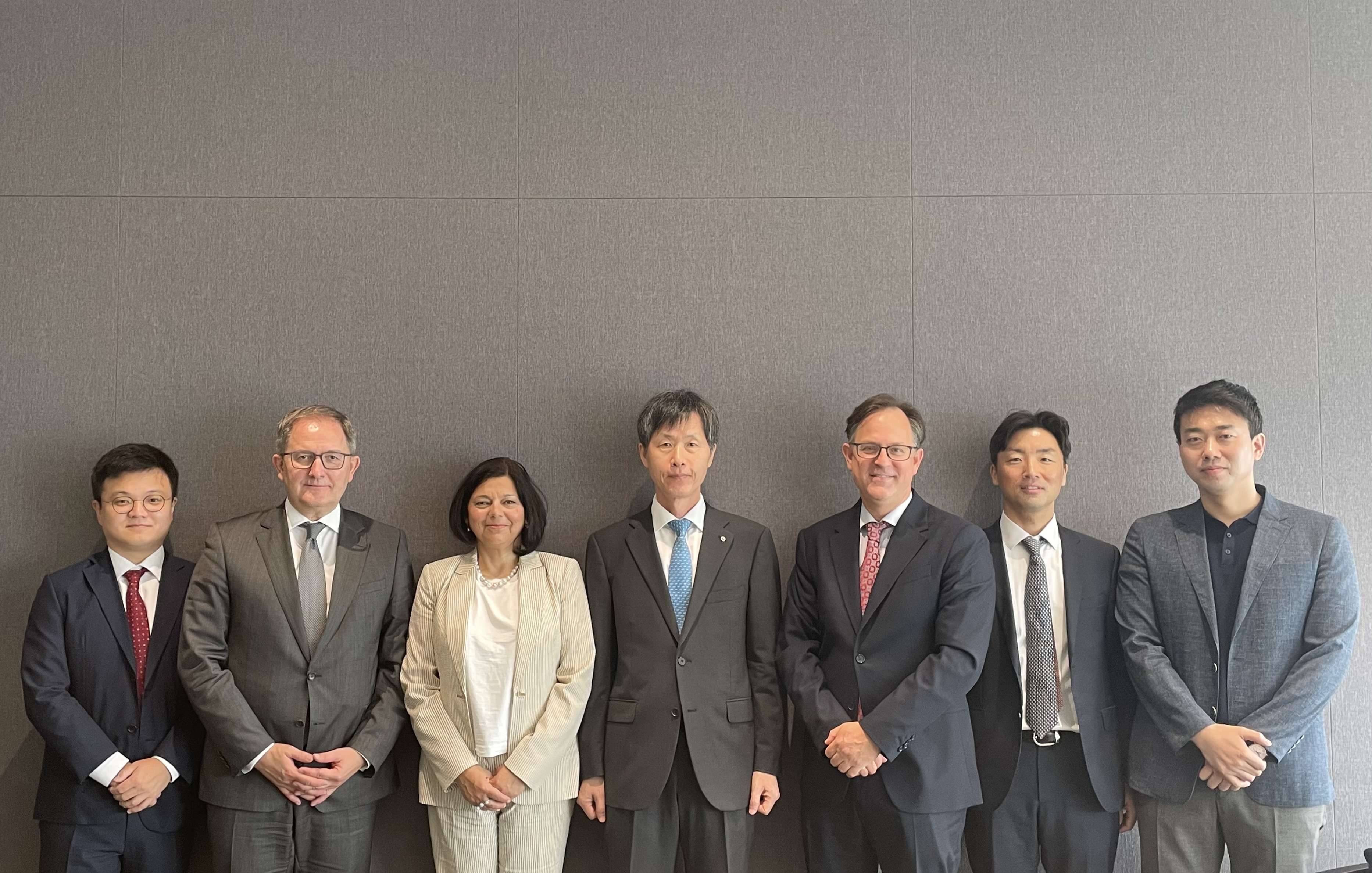 Managing Director of EBRD SIG visited KIND HQ